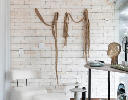 img-slider-vertical2