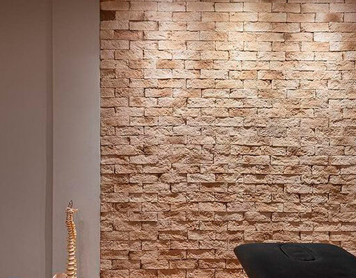 img-slider-vertical3